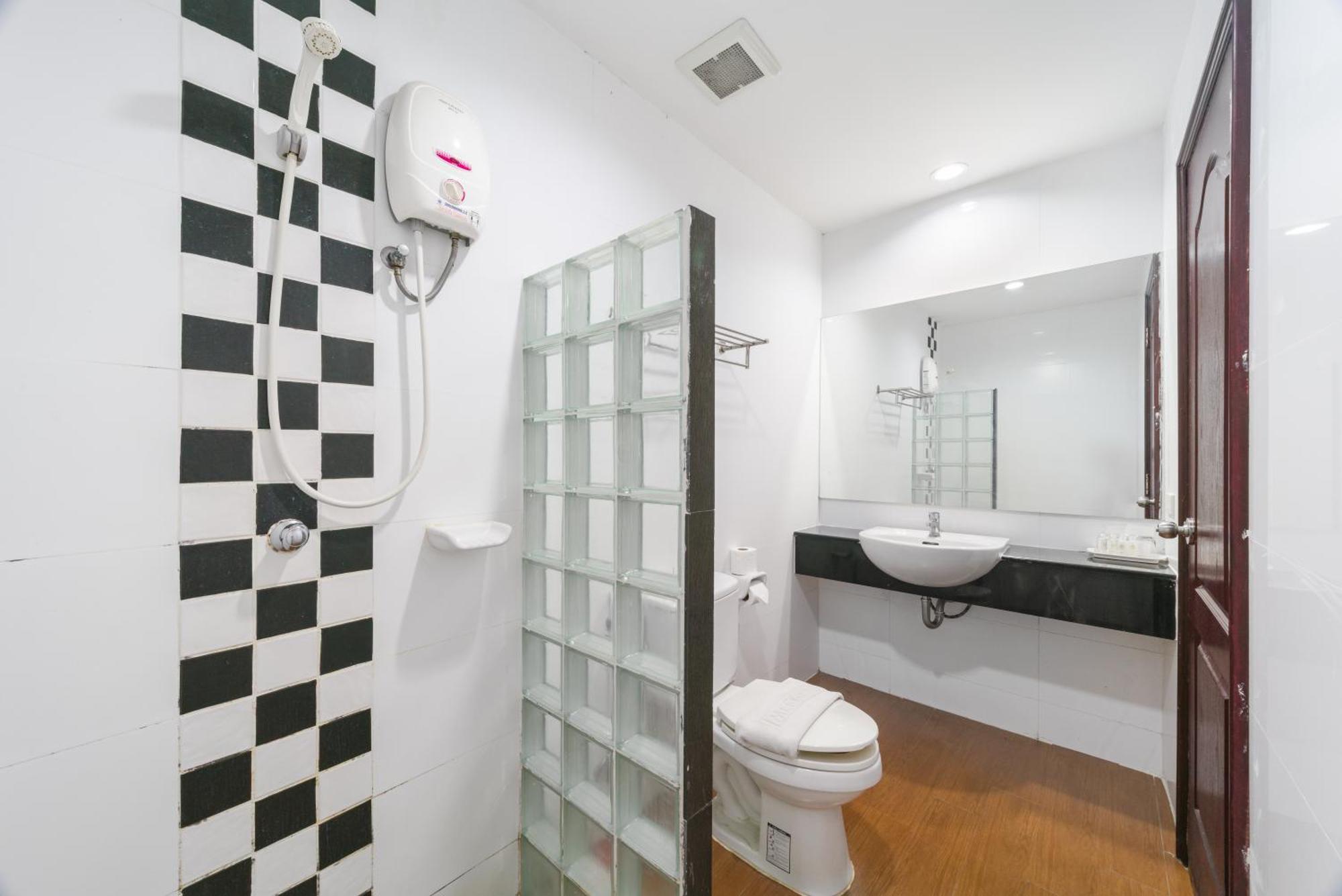 Jomtien Hisotel Habitación foto