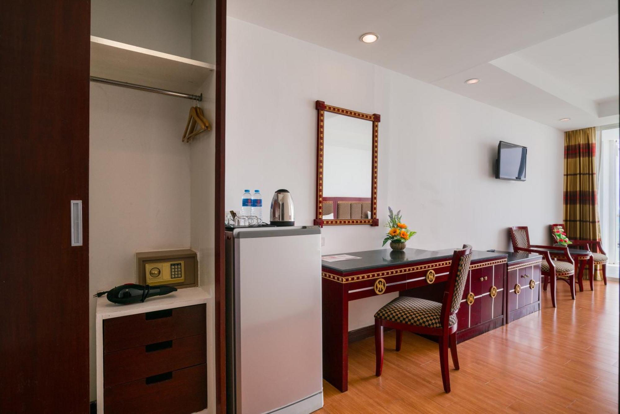 Jomtien Hisotel Habitación foto